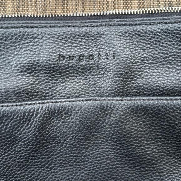 Bugatti black leather crossbody purse - Picture 3 of 8